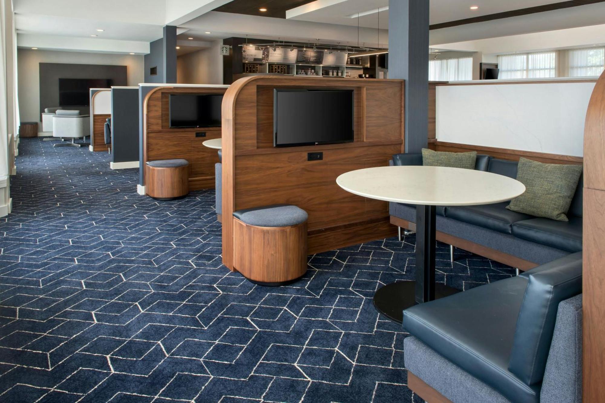 Hotel Courtyard By Marriott