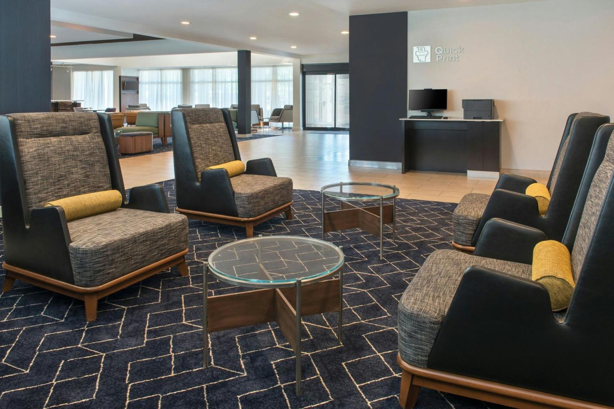 Courtyard By Marriott