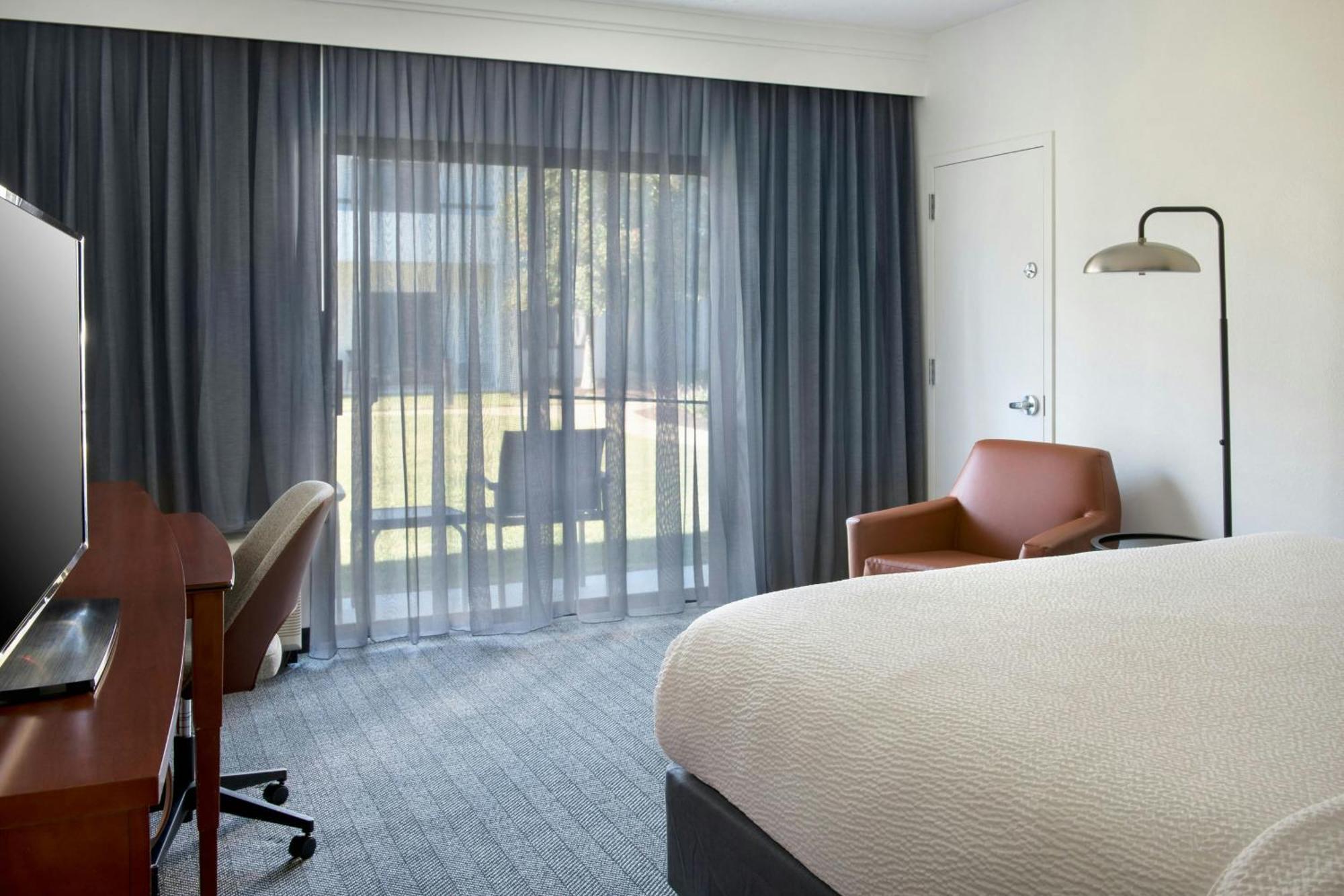 Hotel Courtyard By Marriott 3*